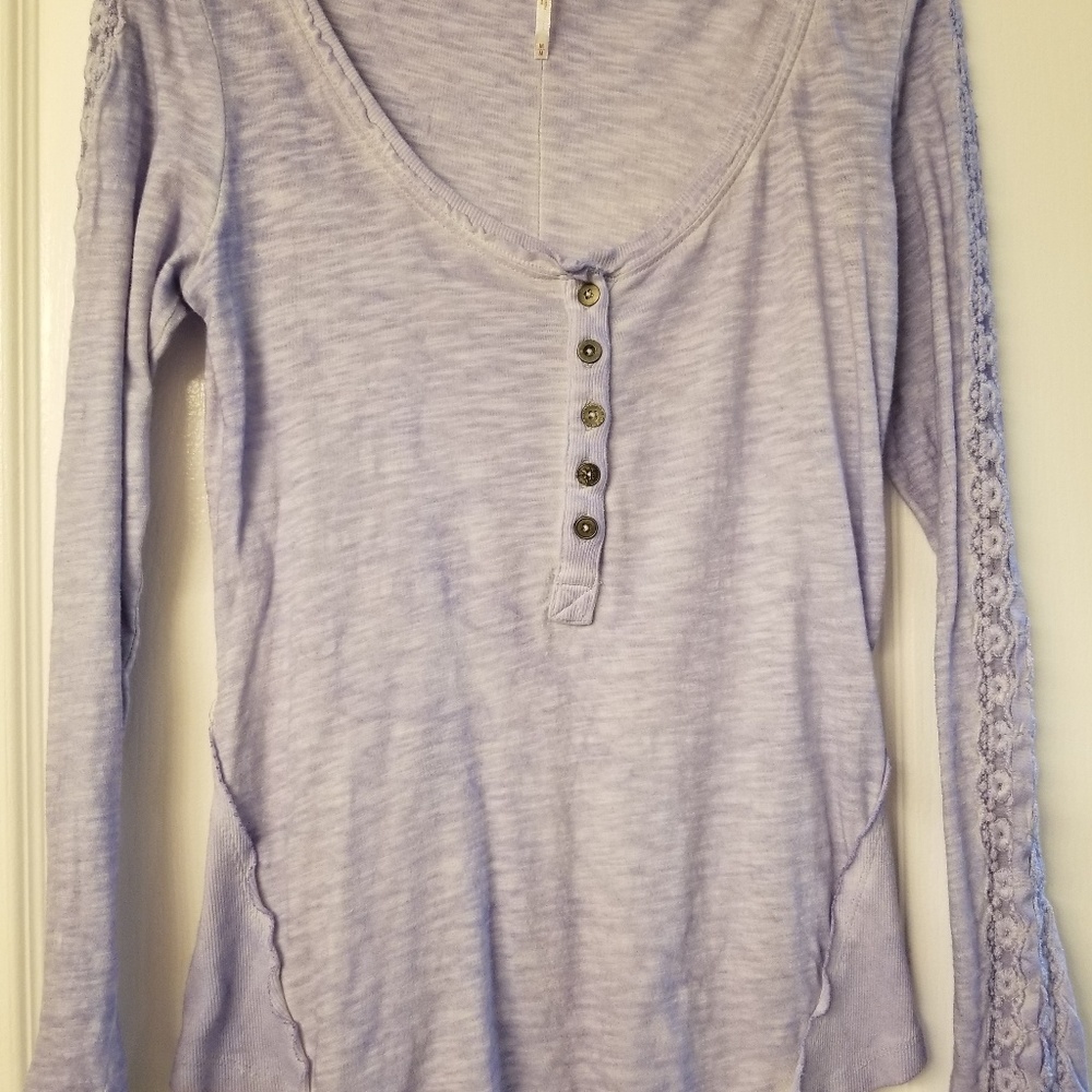 Free People lt blue long sleeve shirt Sz M